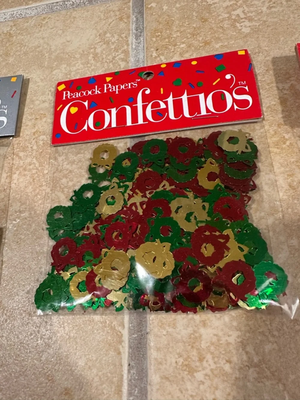 Confetti - Picture 7 of 8